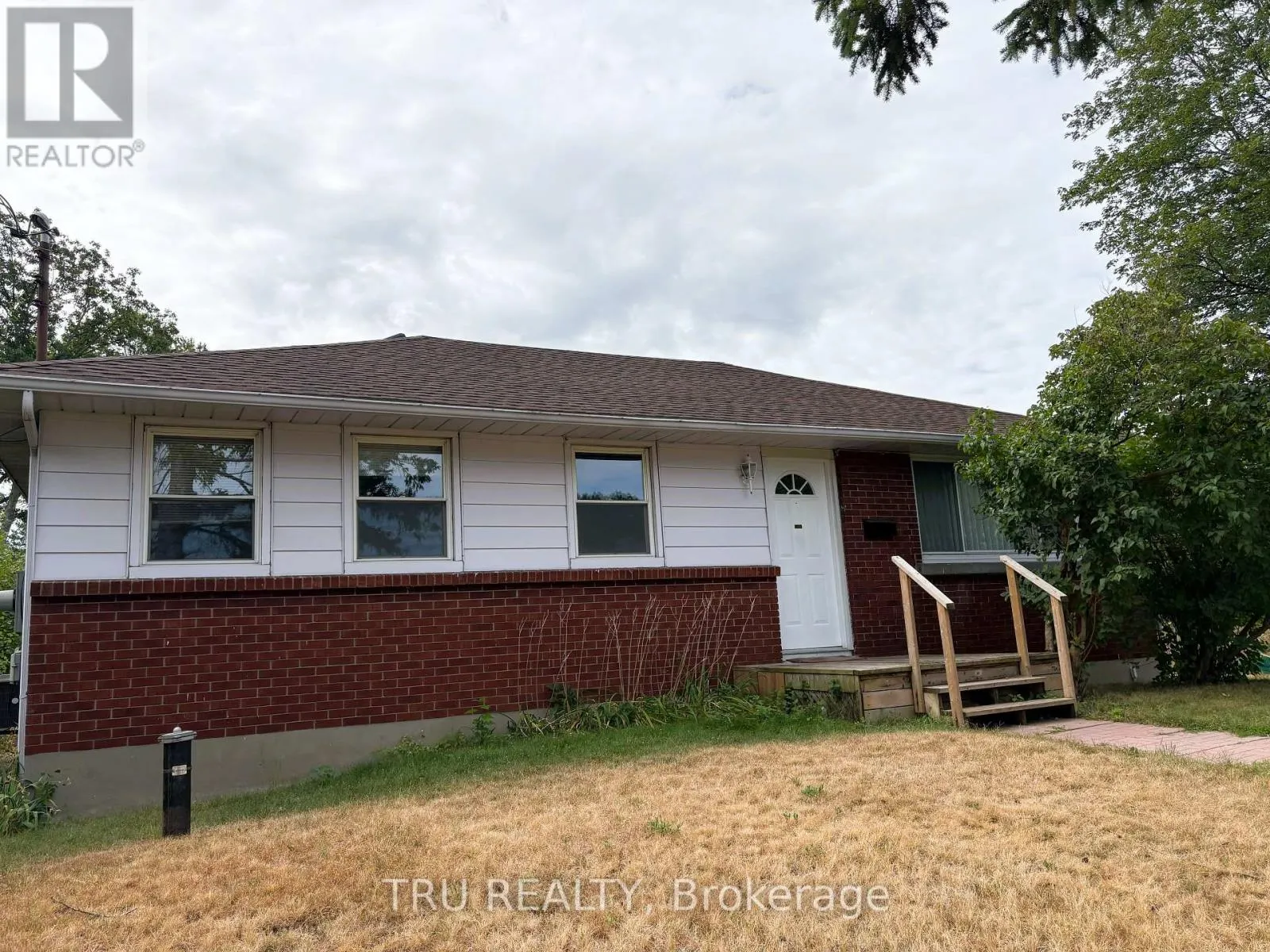 16 SANDY AVENUE S