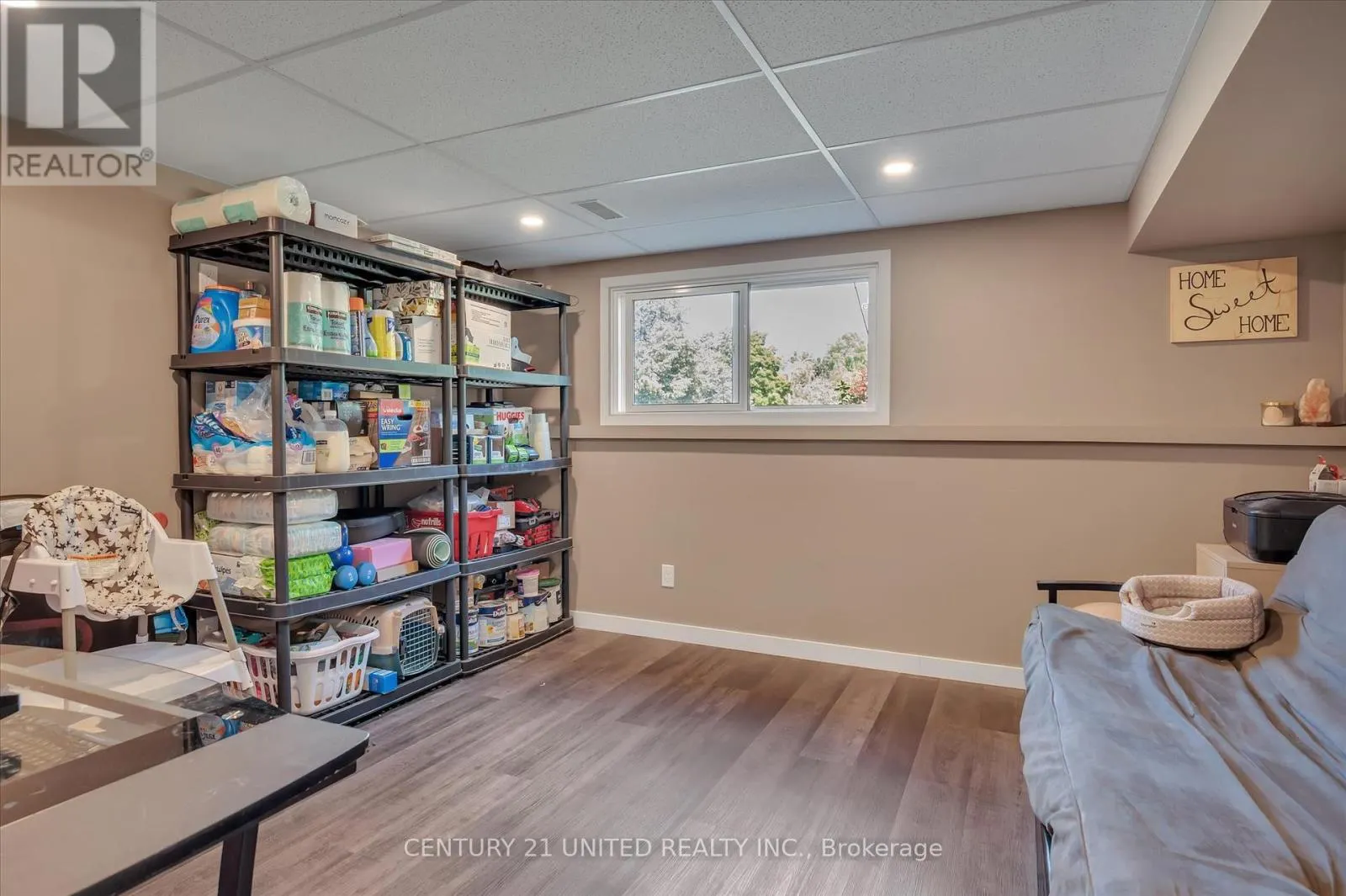561 BARNES CRESCENT
