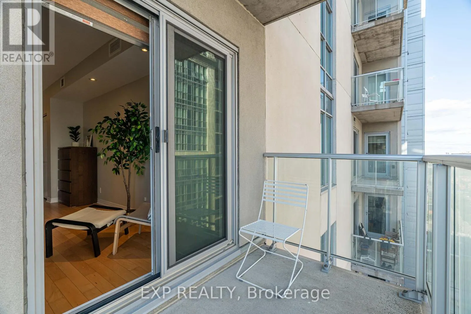 2308 - 242 RIDEAU STREET