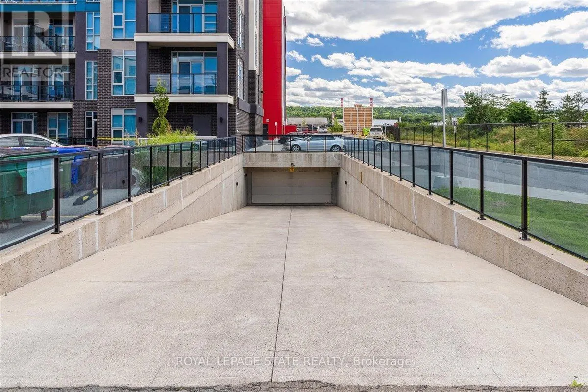 204 - 10 CONCORD PLACE