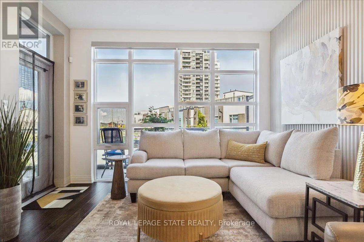 204 - 10 CONCORD PLACE