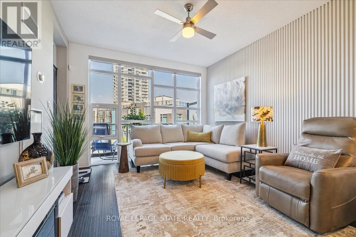 204 - 10 CONCORD PLACE