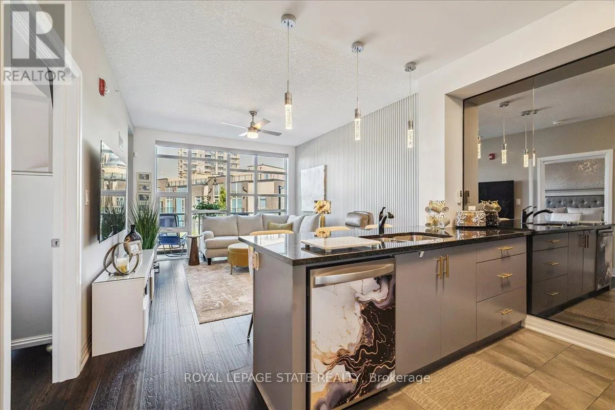 204 - 10 CONCORD PLACE