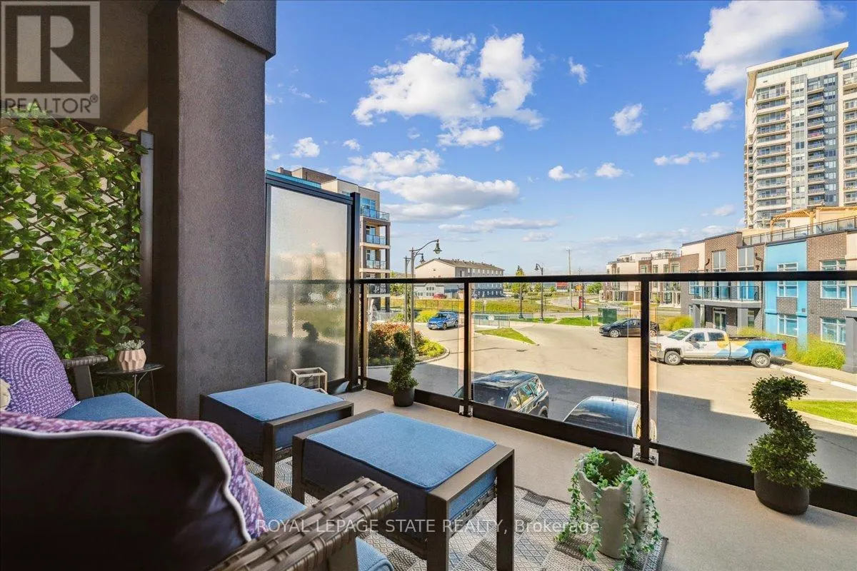 204 - 10 CONCORD PLACE