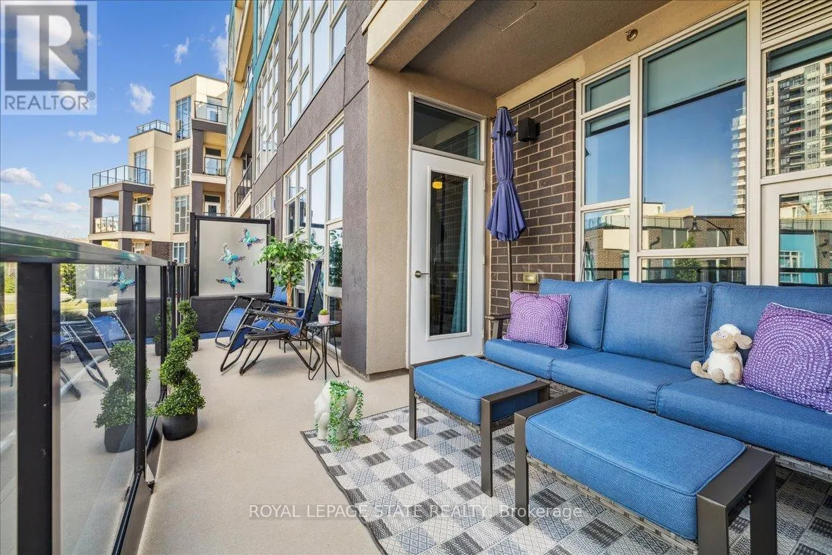 204 - 10 CONCORD PLACE