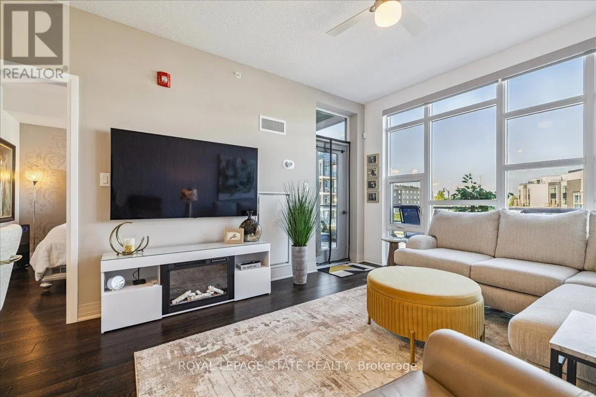 204 - 10 CONCORD PLACE