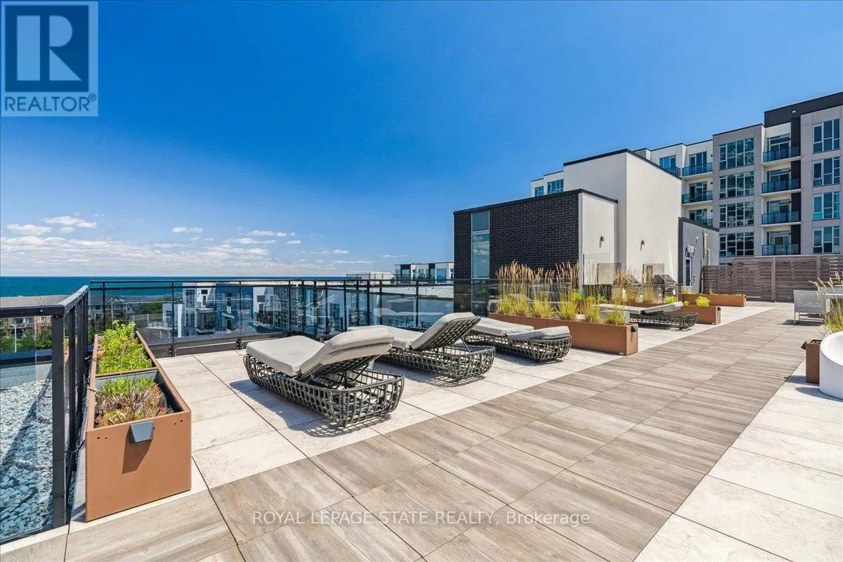 204 - 10 CONCORD PLACE