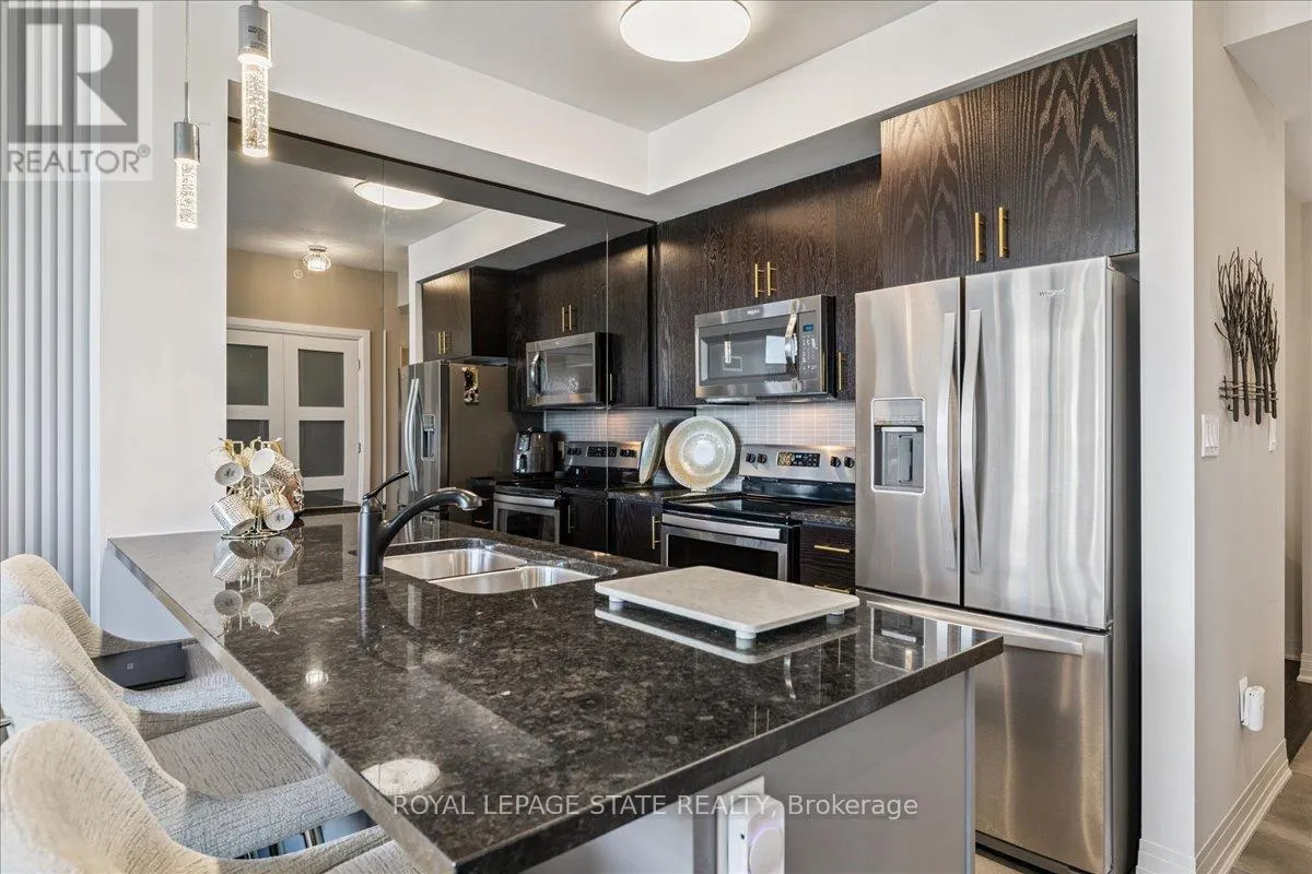 204 - 10 CONCORD PLACE