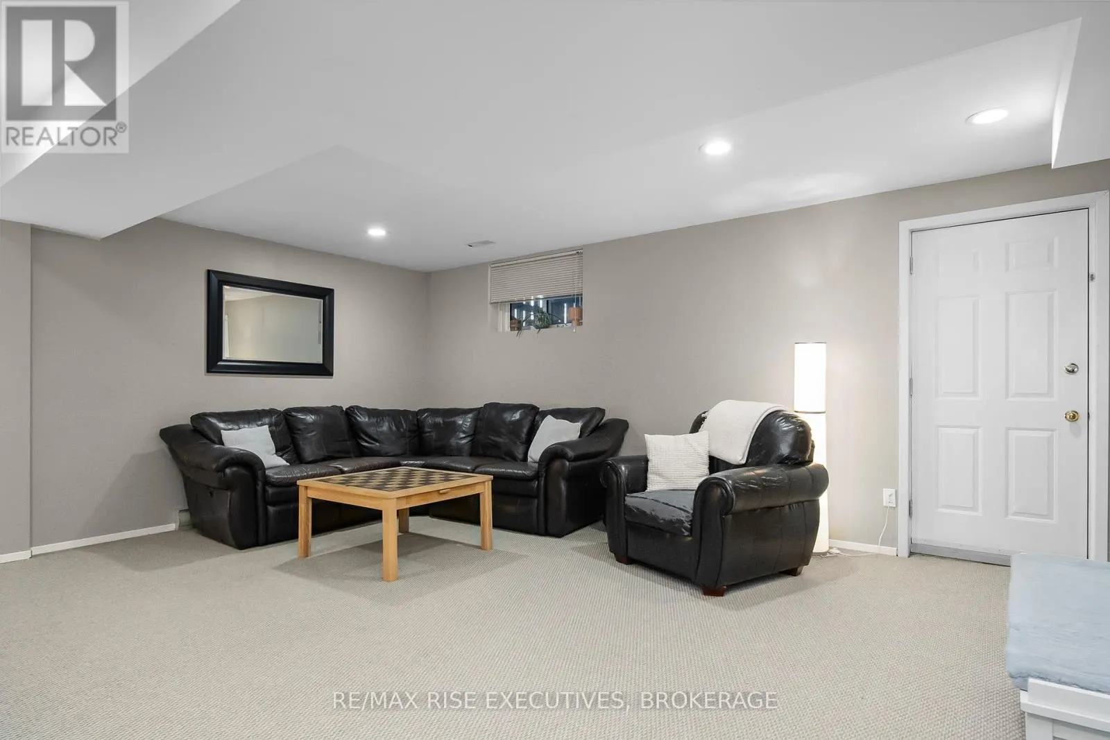 932 MILFORD DRIVE