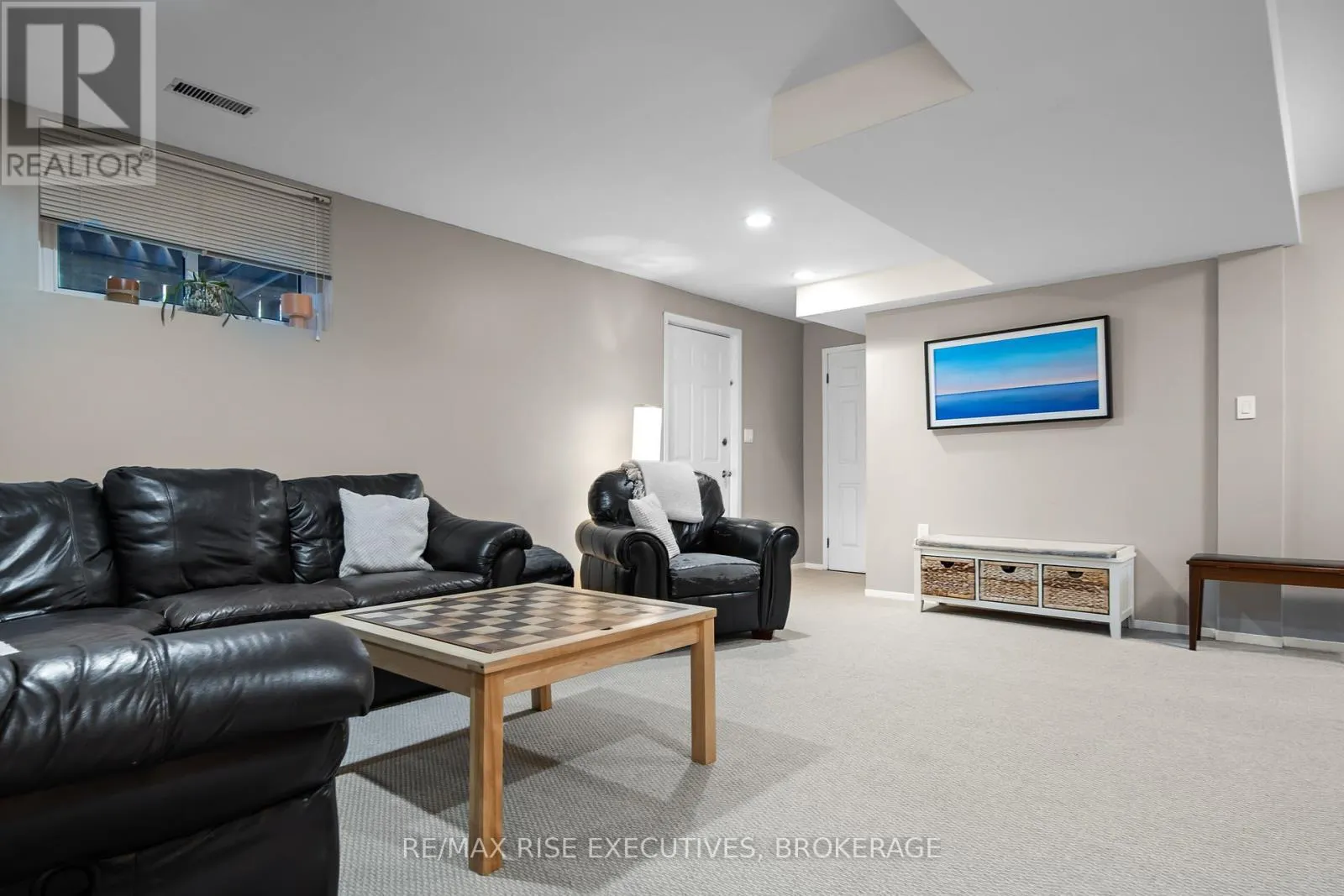 932 MILFORD DRIVE