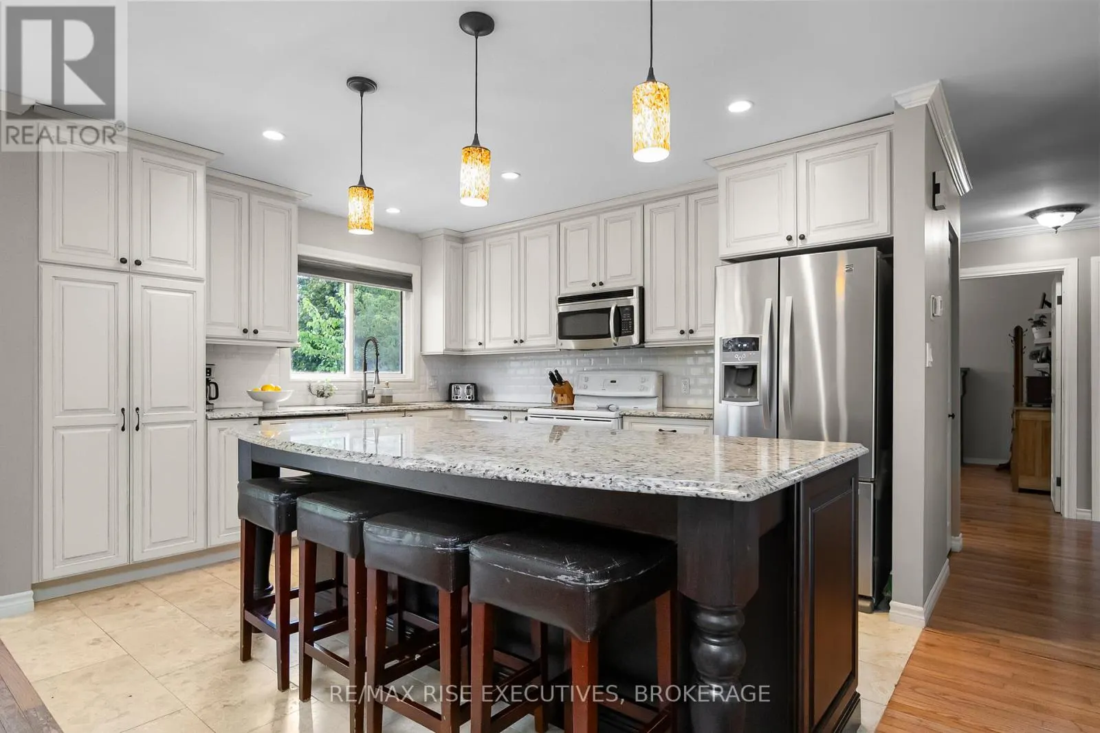 932 MILFORD DRIVE