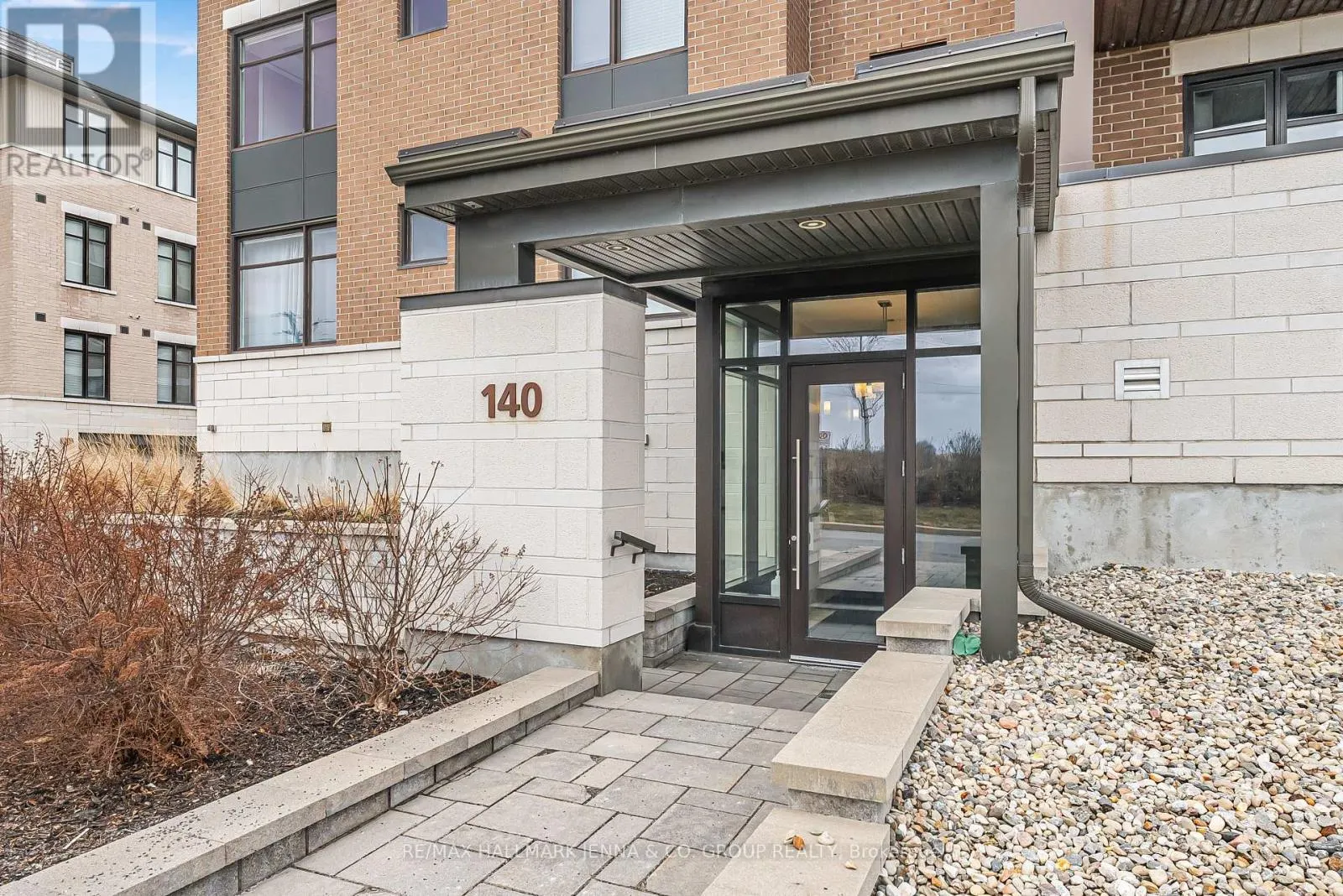 201 - 140 GUELPH PRIVATE