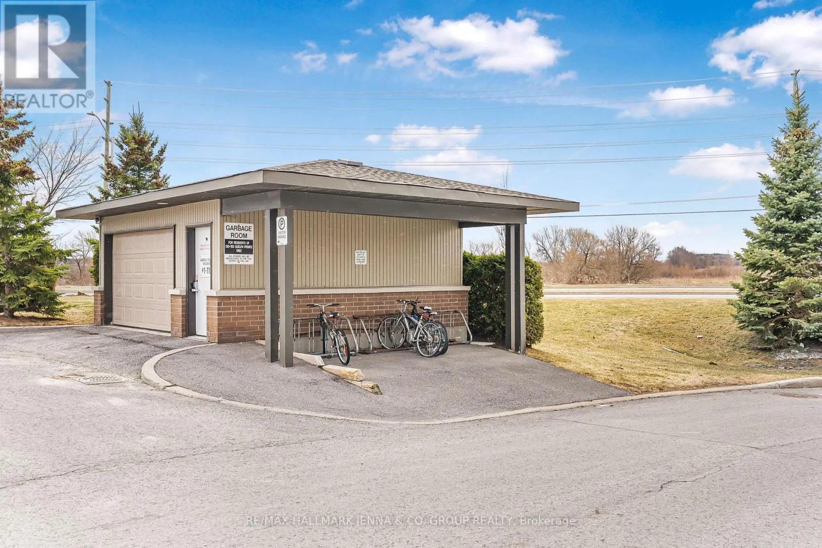 201 - 140 GUELPH PRIVATE