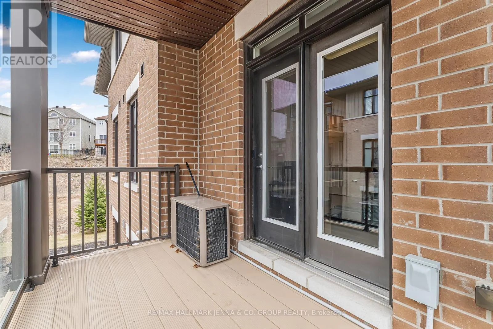 201 - 140 GUELPH PRIVATE