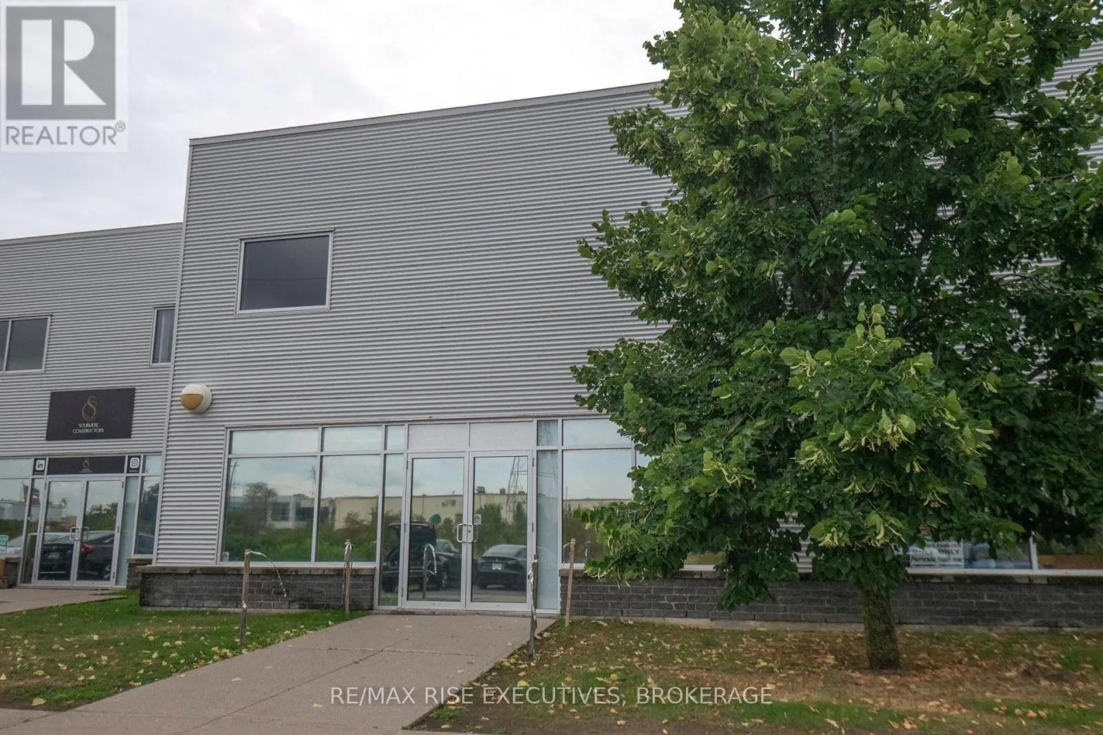 105 - 1225 GARDINERS ROAD, #105