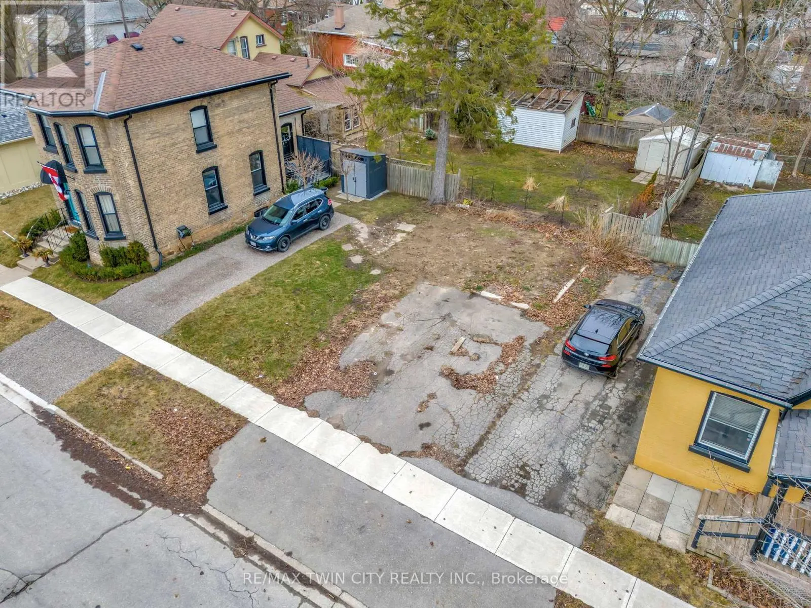 108 OAK STREET
