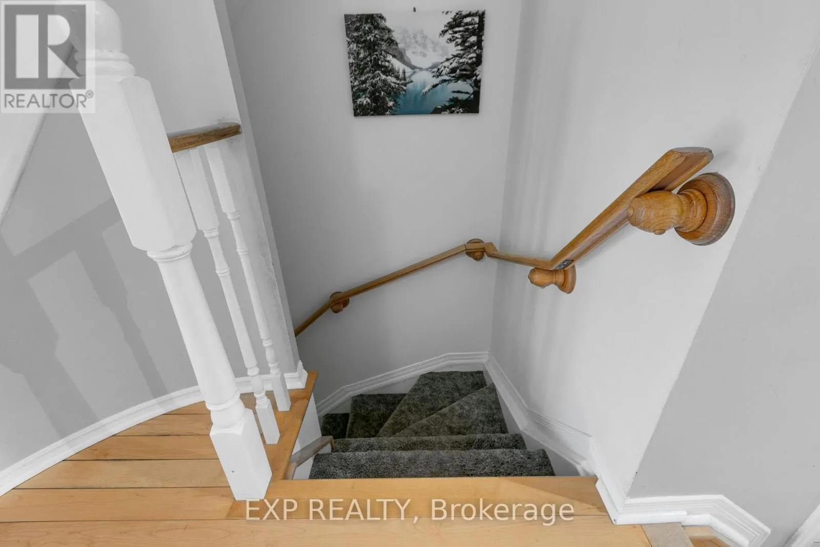 196 DAVENTRY CRESCENT