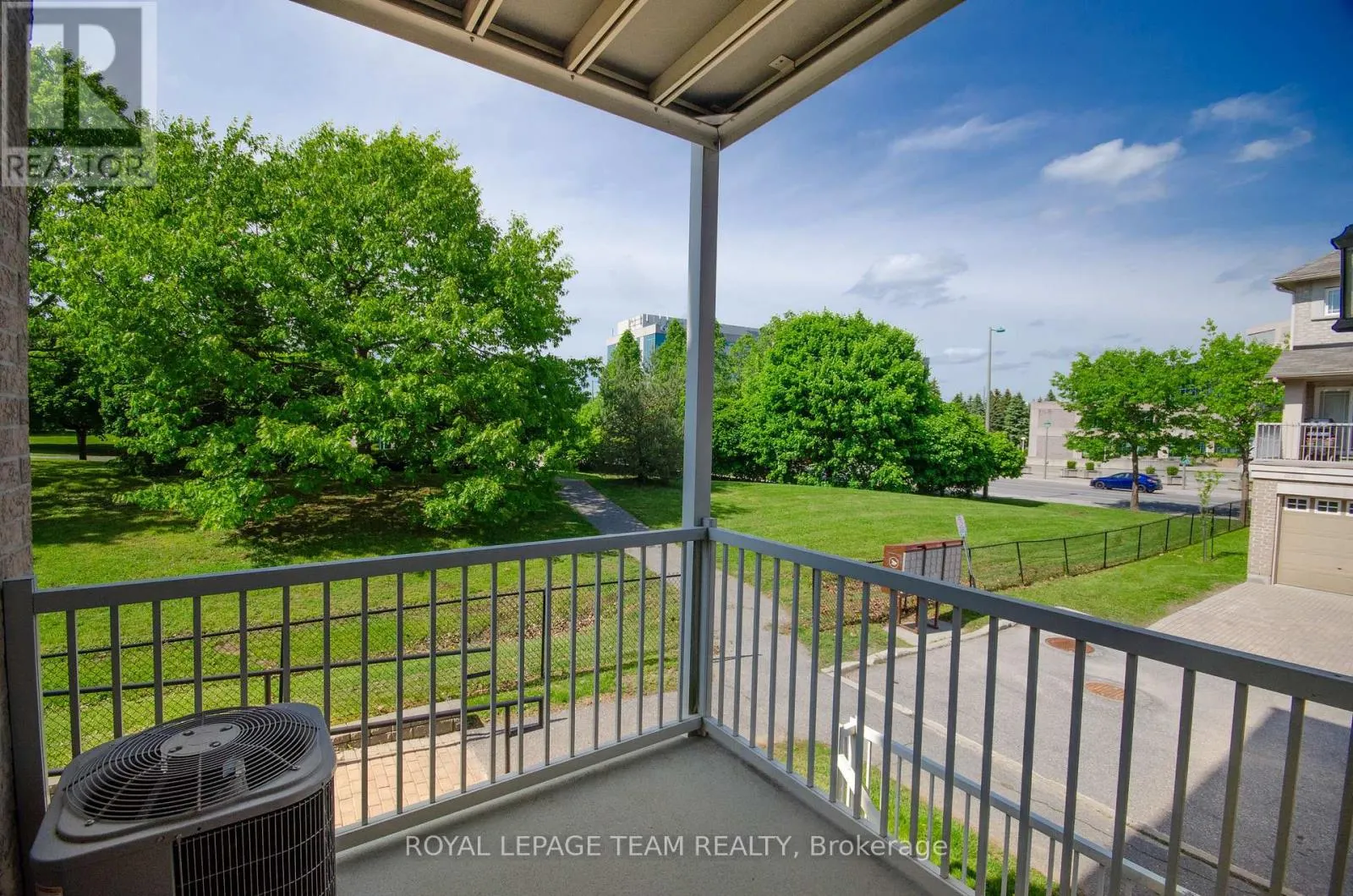 4 - 385 PASEO PRIVATE