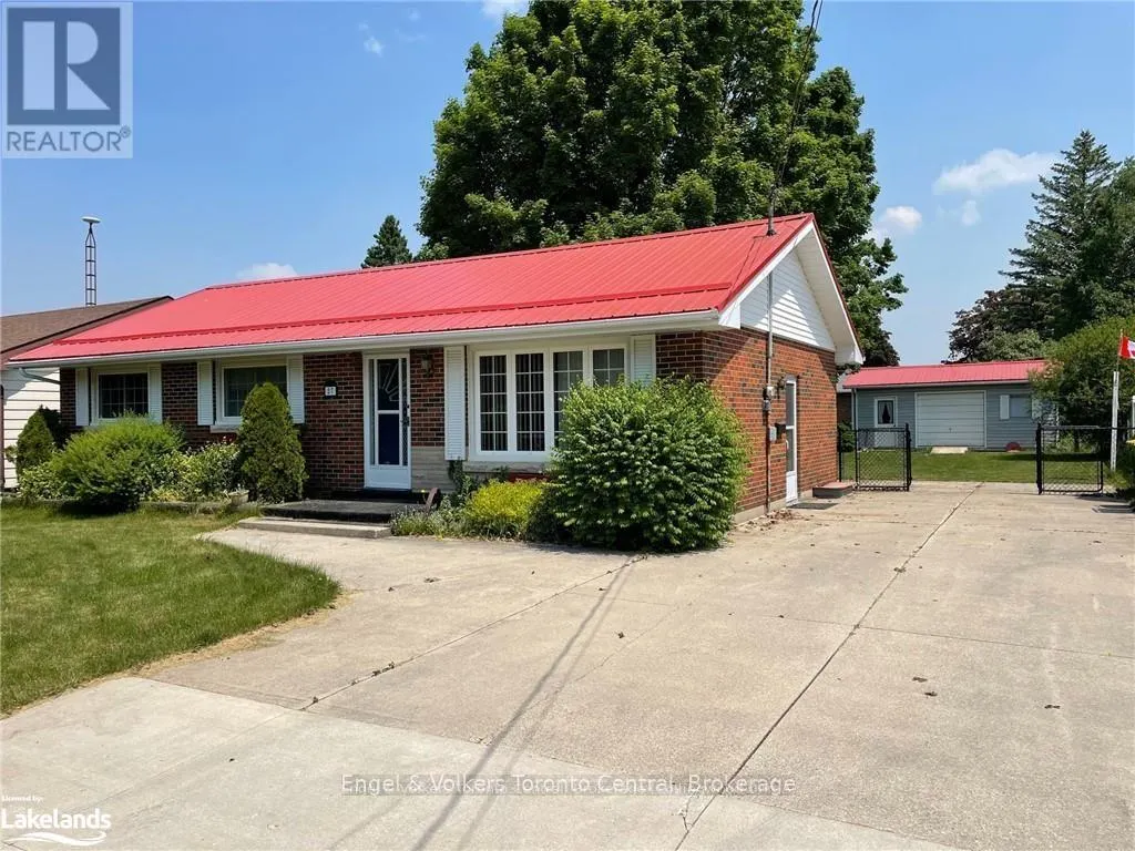 27 HERBERT AVENUE