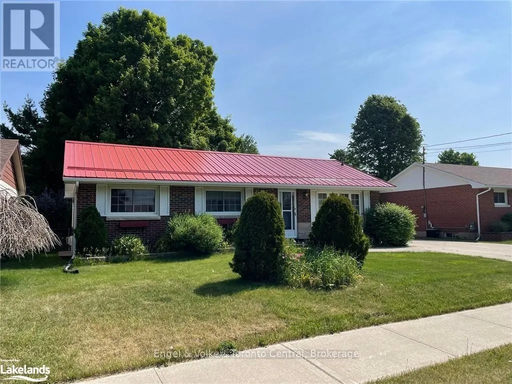 27 HERBERT AVENUE