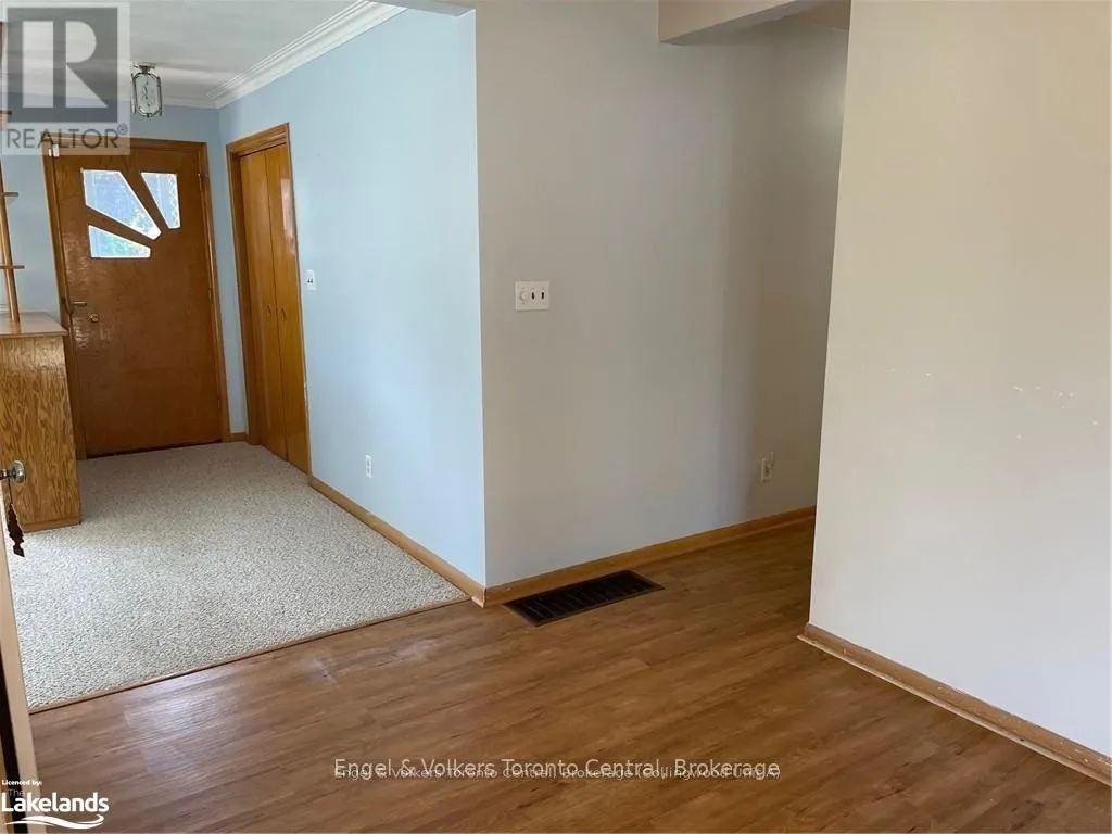 27 HERBERT AVENUE