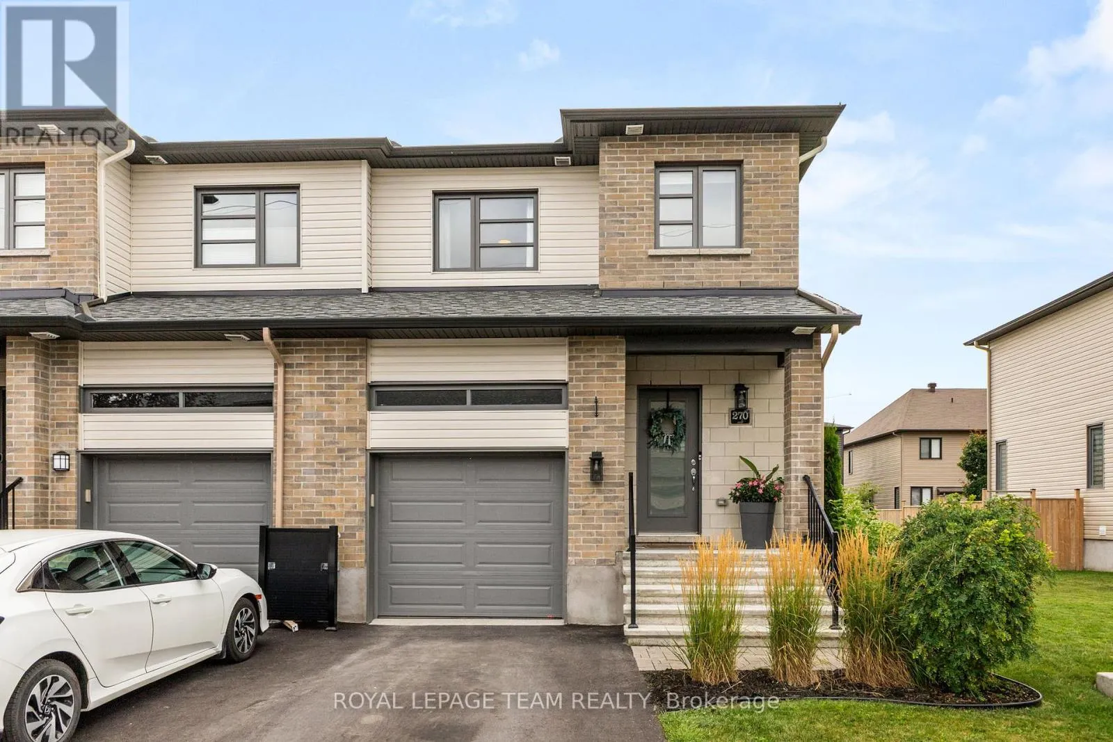 270 MUNRO STREET