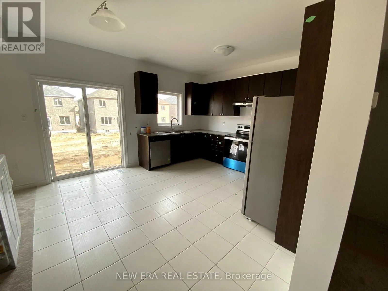 254 RIDLEY CRESCENT