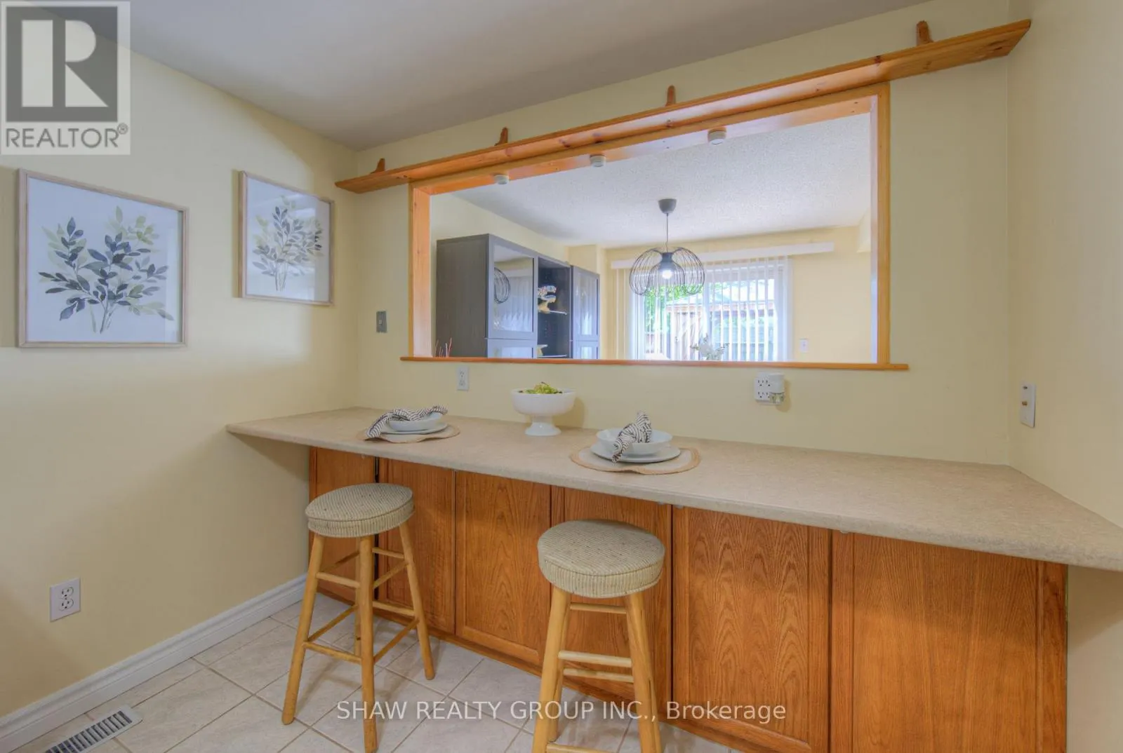 985 ELGIN STREET N