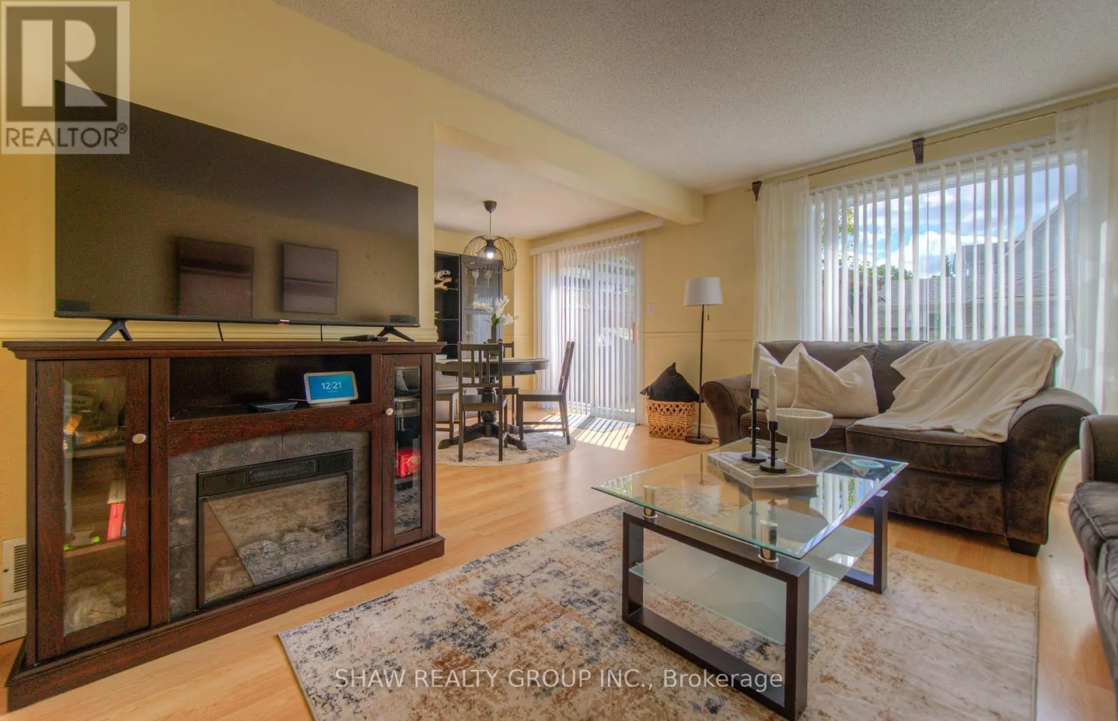 985 ELGIN STREET N