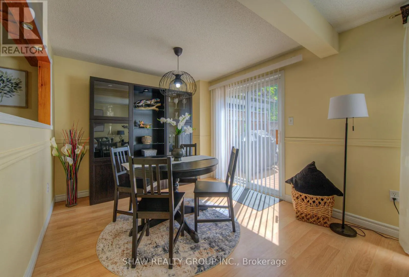 985 ELGIN STREET N