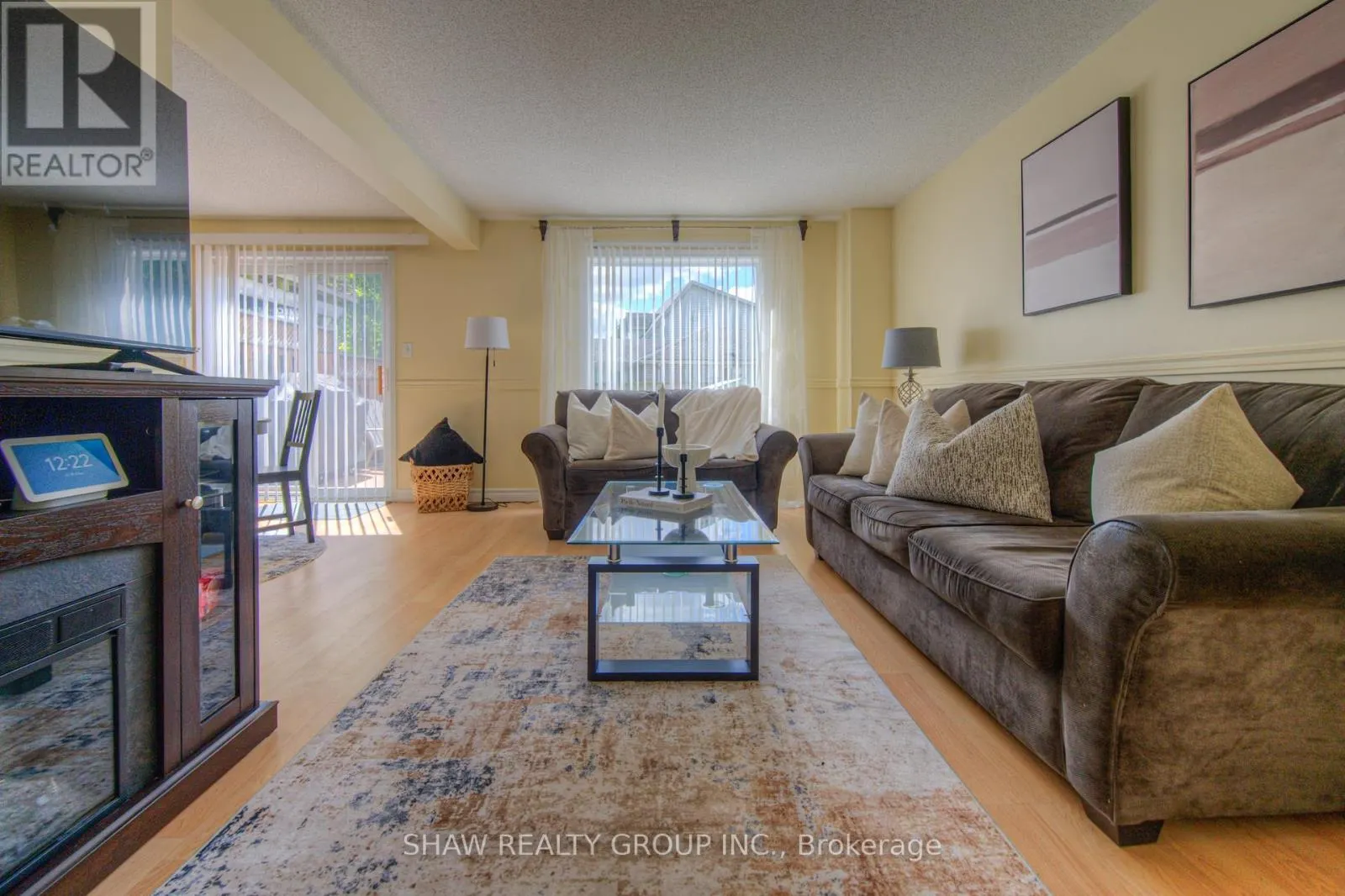 985 ELGIN STREET N