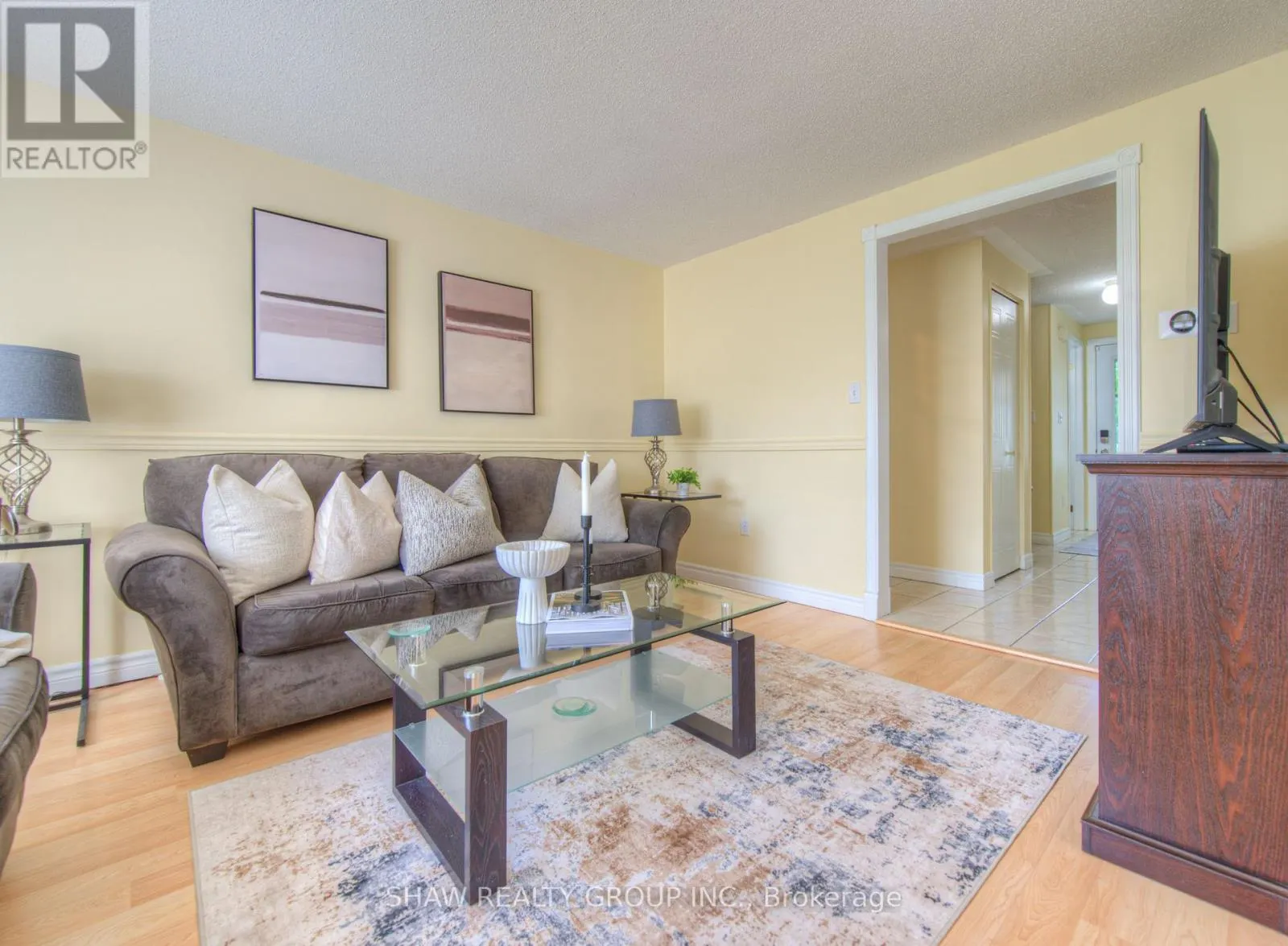 985 ELGIN STREET N