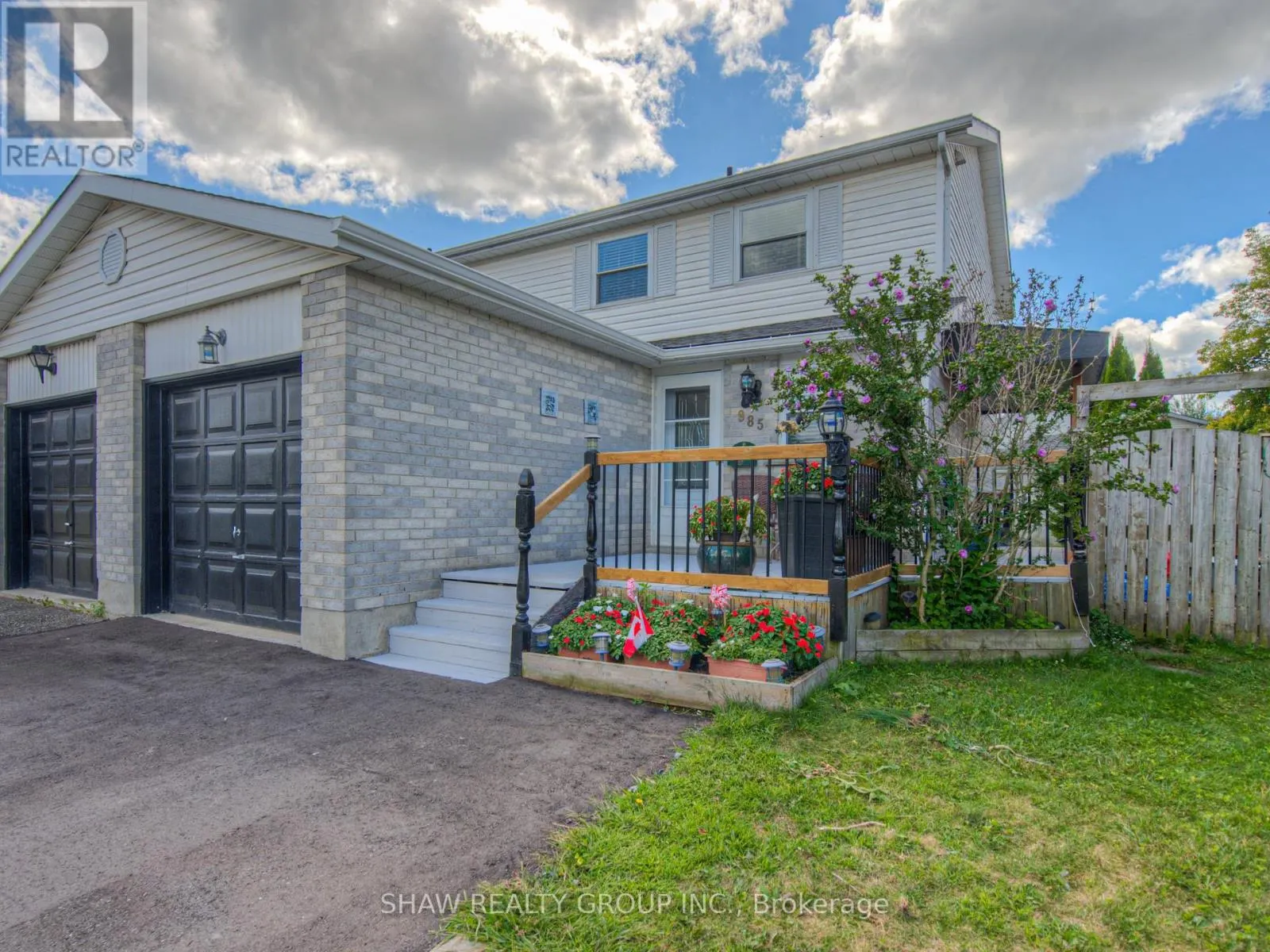 985 ELGIN STREET N