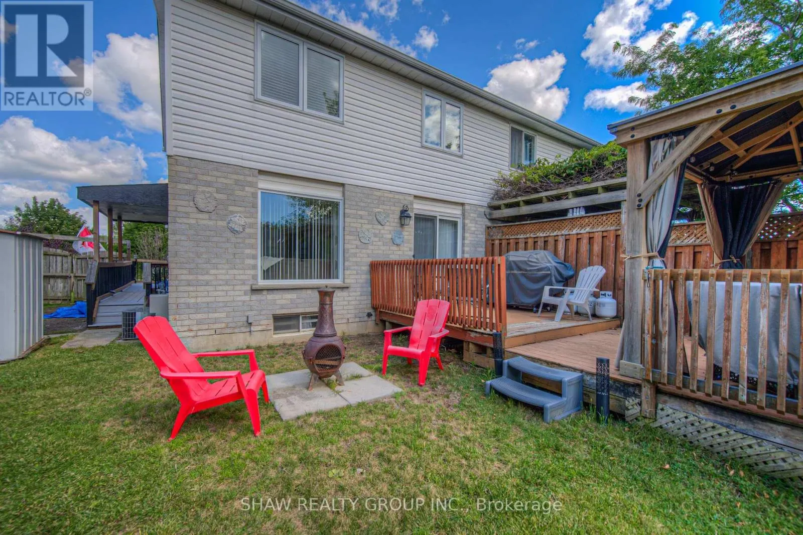 985 ELGIN STREET N