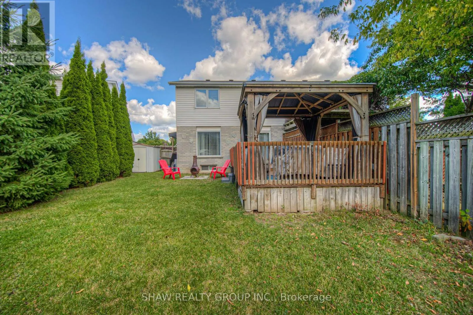985 ELGIN STREET N