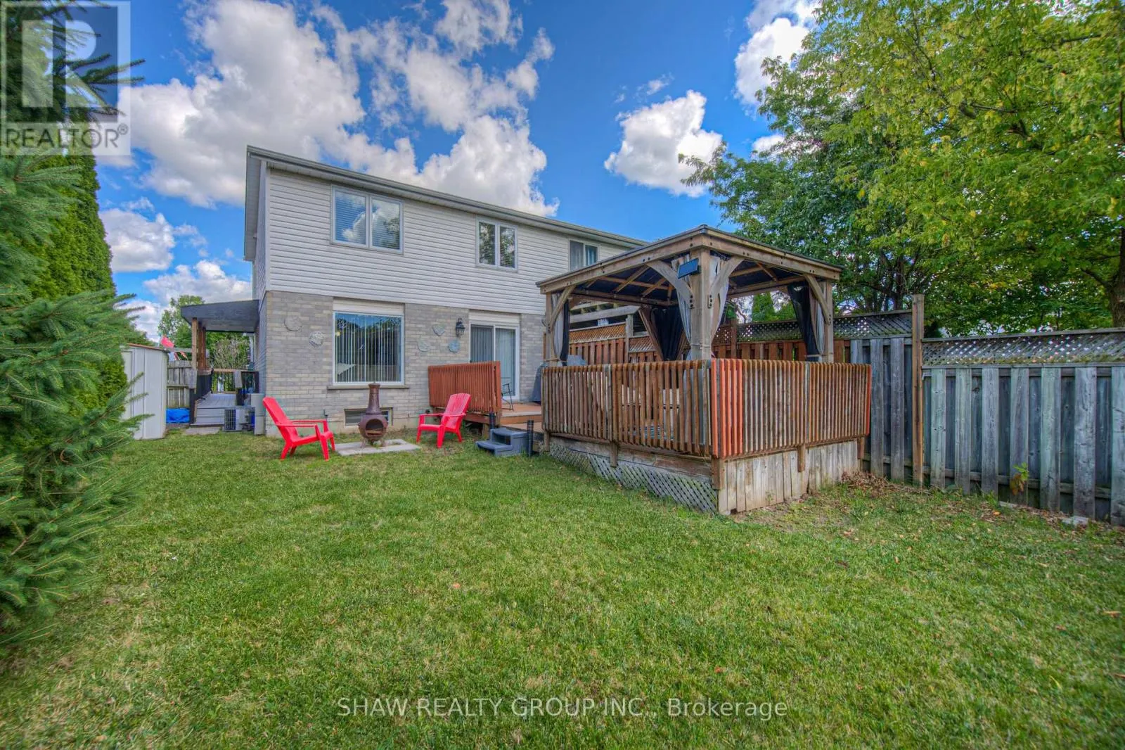 985 ELGIN STREET N