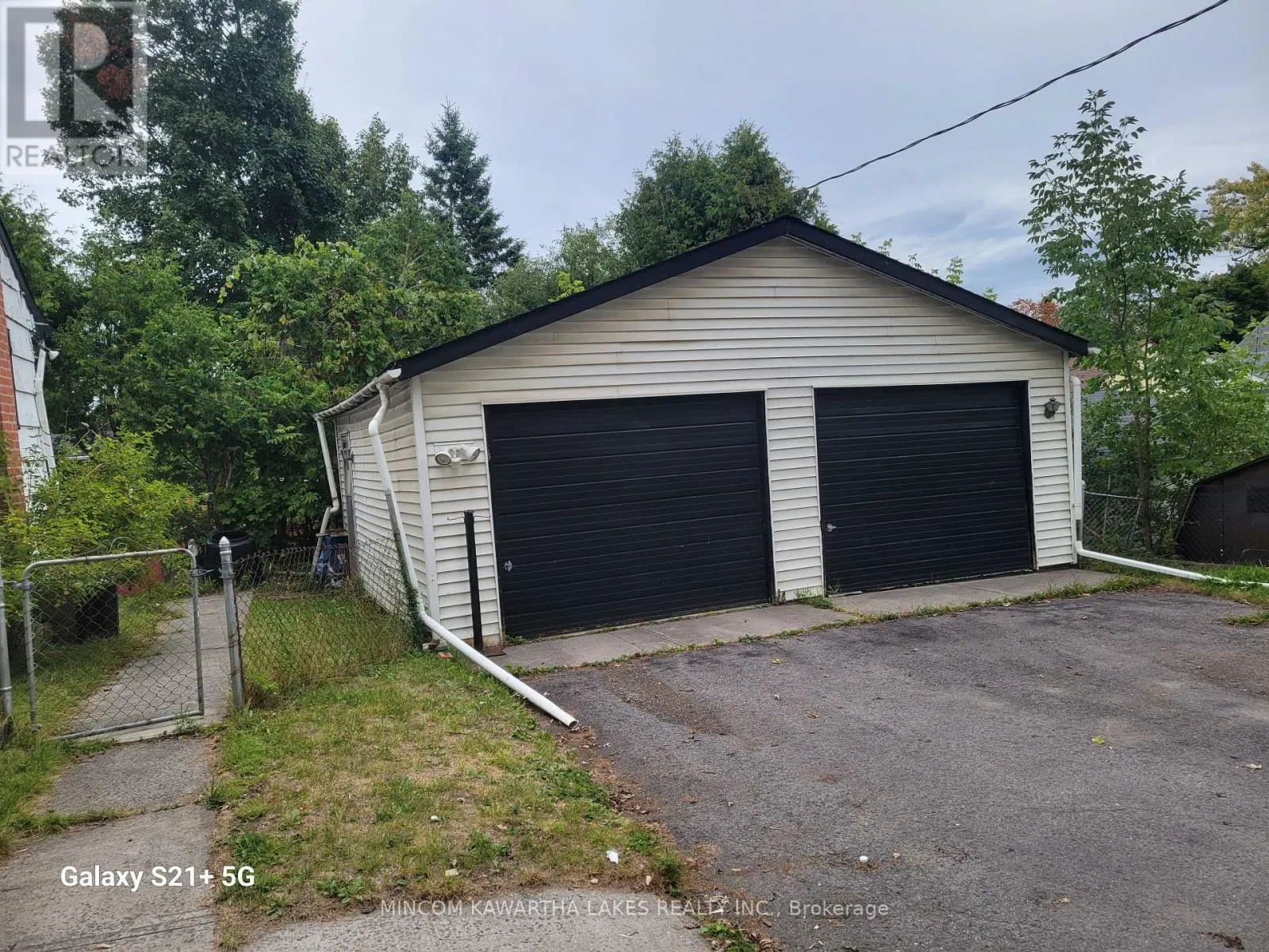 706 FAIRBAIRN STREET
