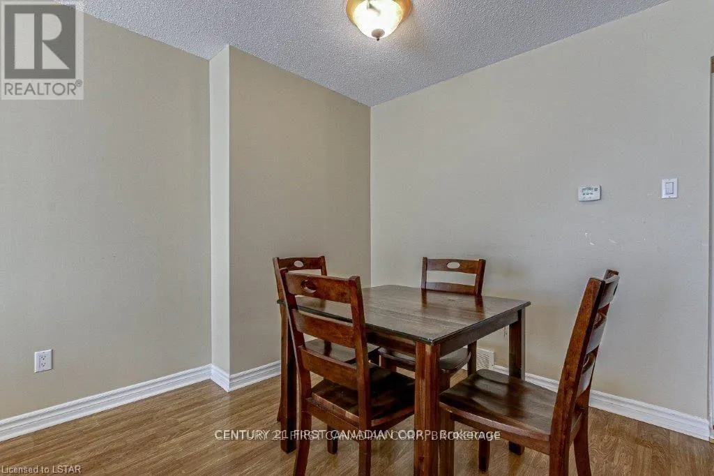 28 - 577 THIRD STREET, #28