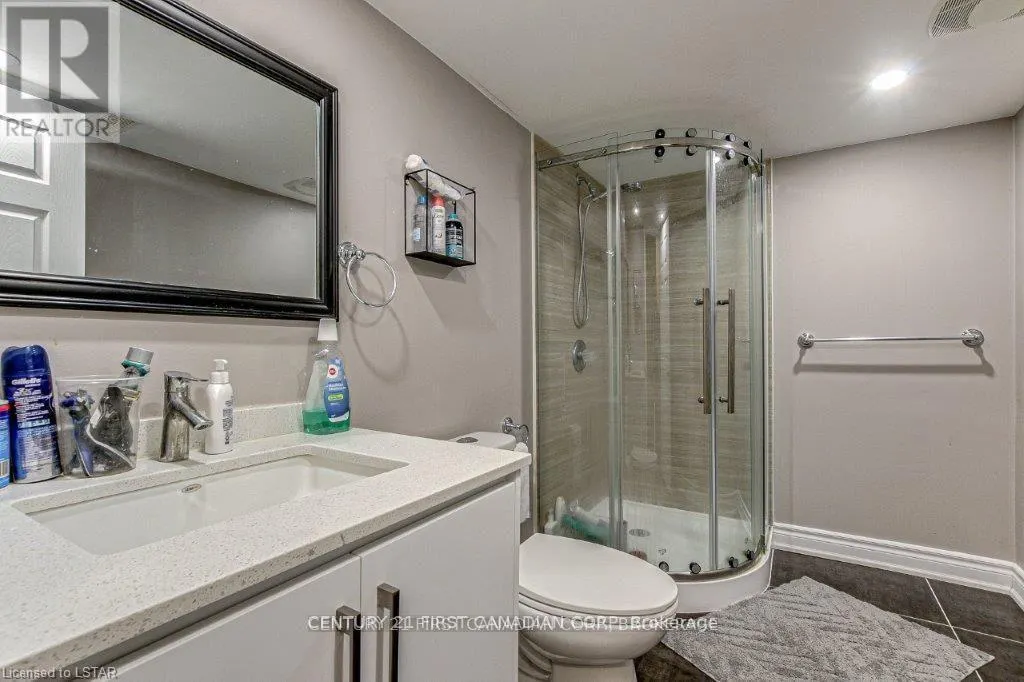28 - 577 THIRD STREET, #28