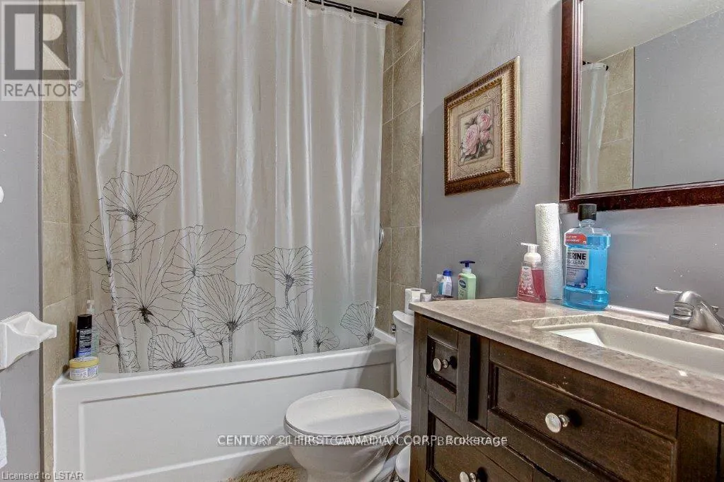 28 - 577 THIRD STREET, #28
