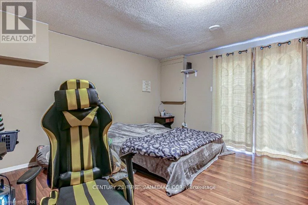 28 - 577 THIRD STREET, #28