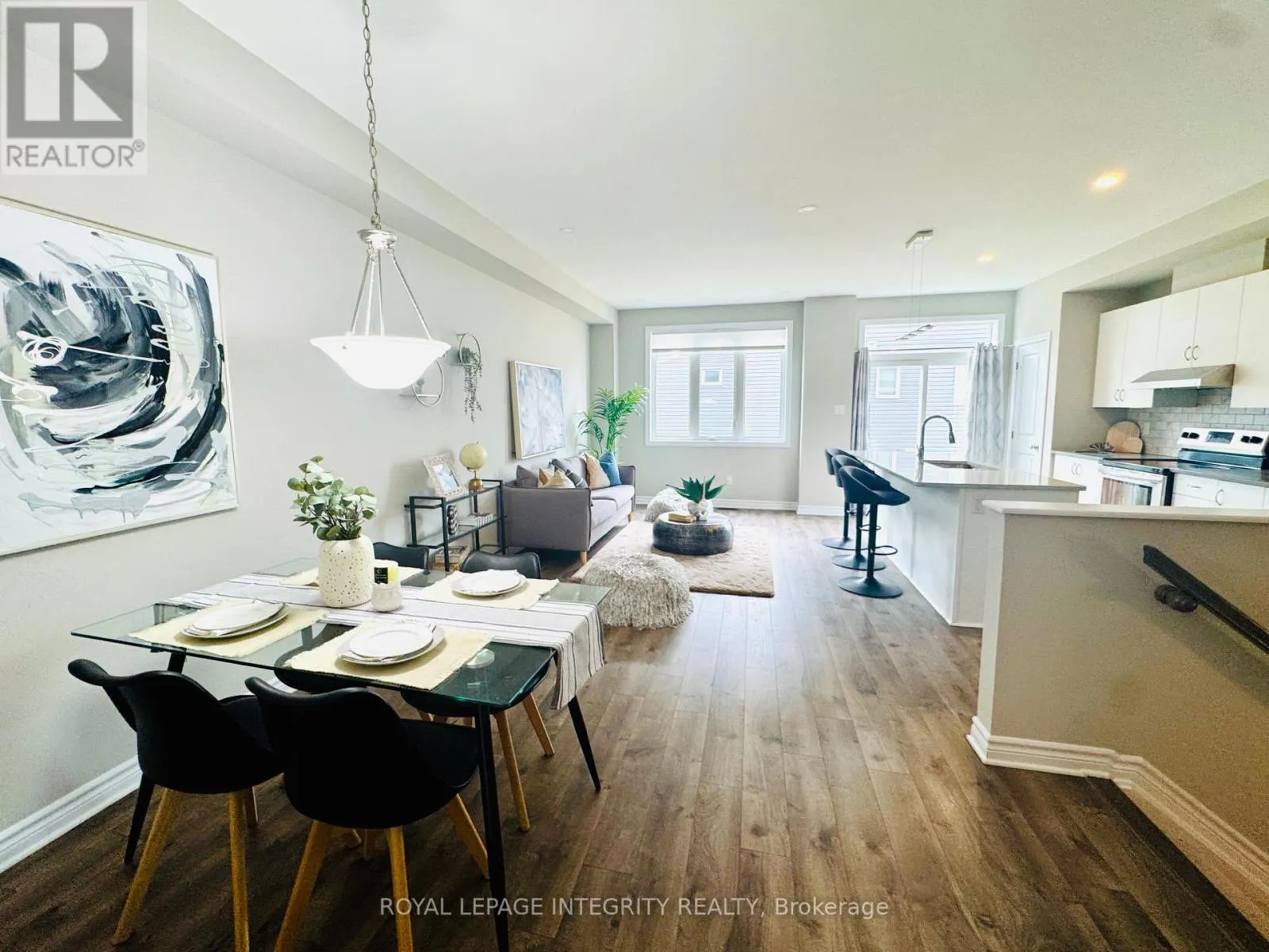 158 BANDELIER WAY