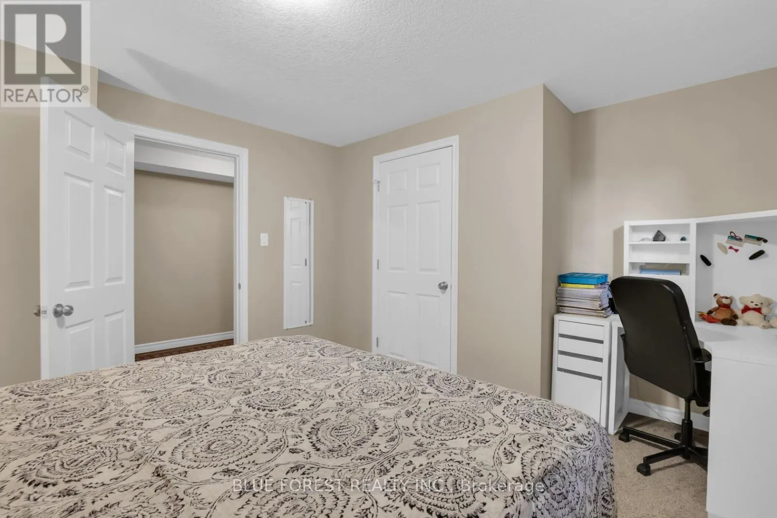 972 GLENEAGLE TRAIL