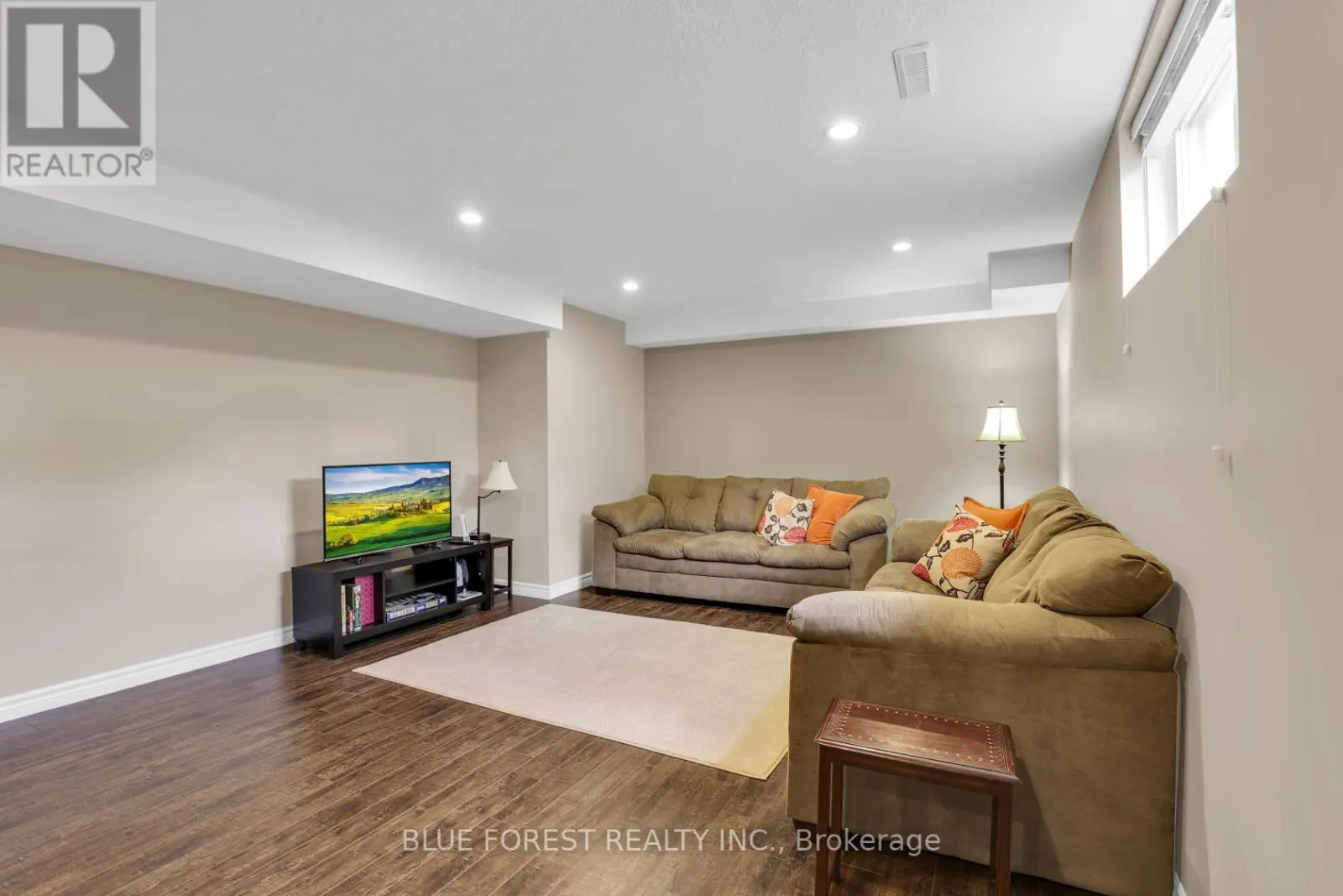 972 GLENEAGLE TRAIL