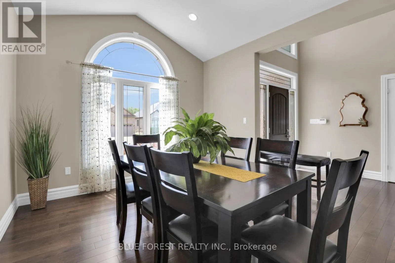 972 GLENEAGLE TRAIL