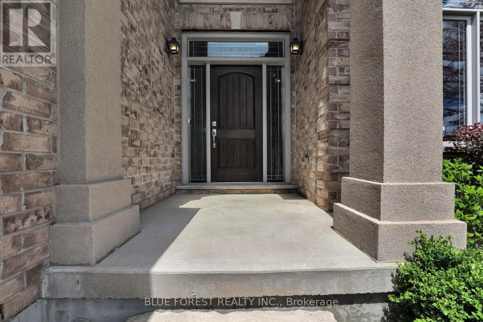 972 GLENEAGLE TRAIL