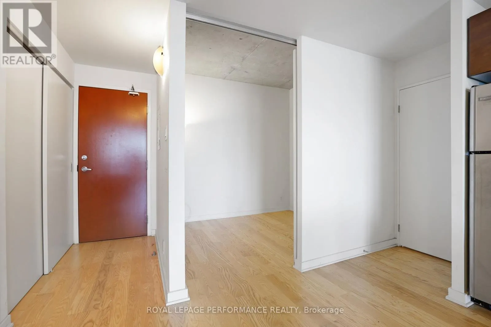1403 - 324 LAURIER AVENUE W