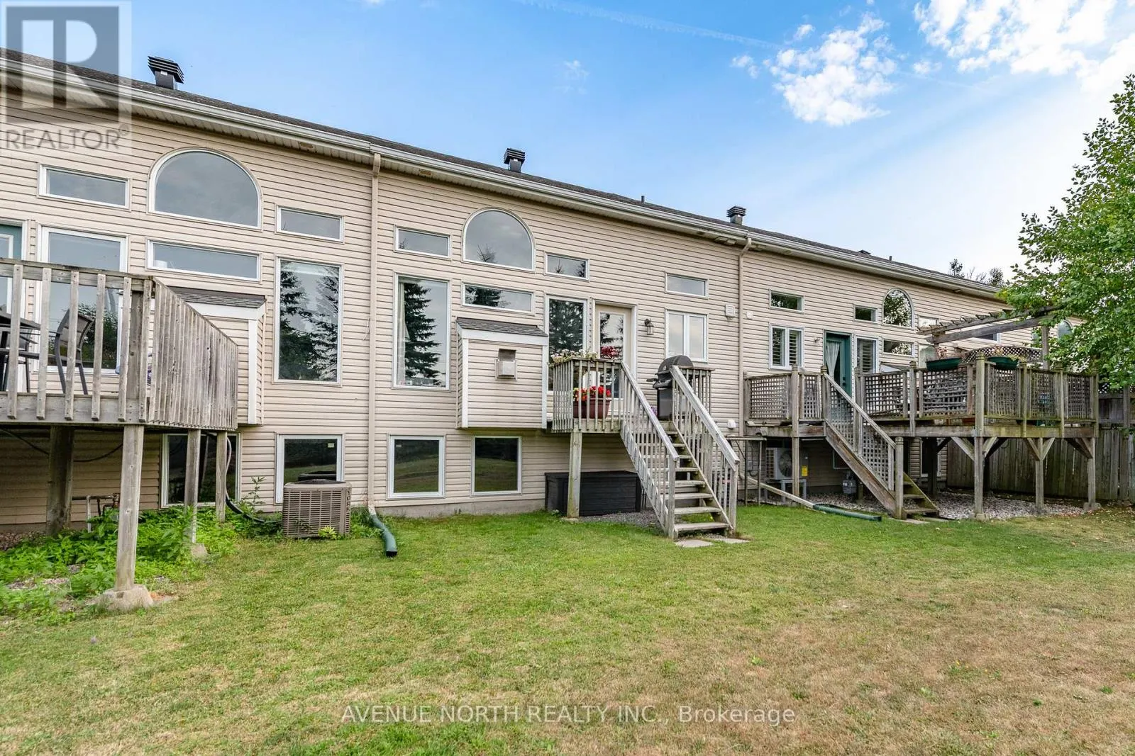 225 GLADEVIEW PRIVATE