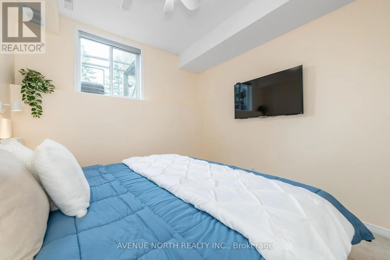 225 GLADEVIEW PRIVATE