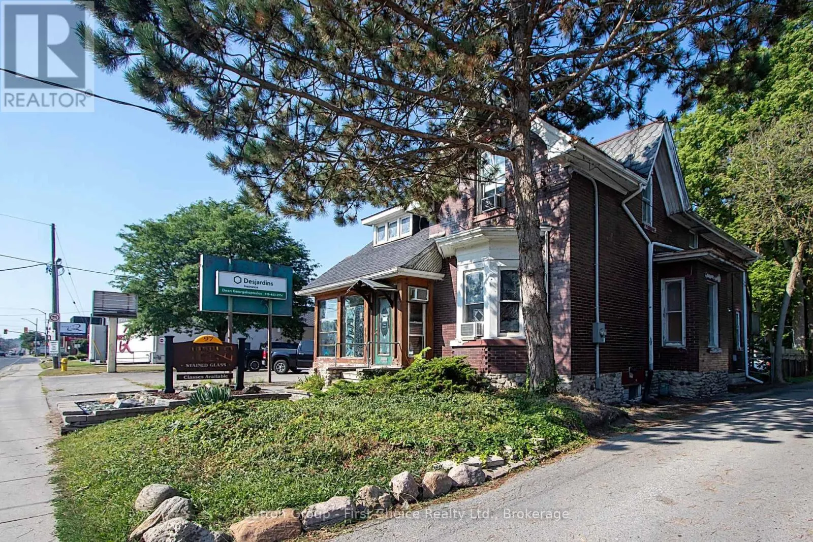 97 WHARNCLIFFE ROAD S